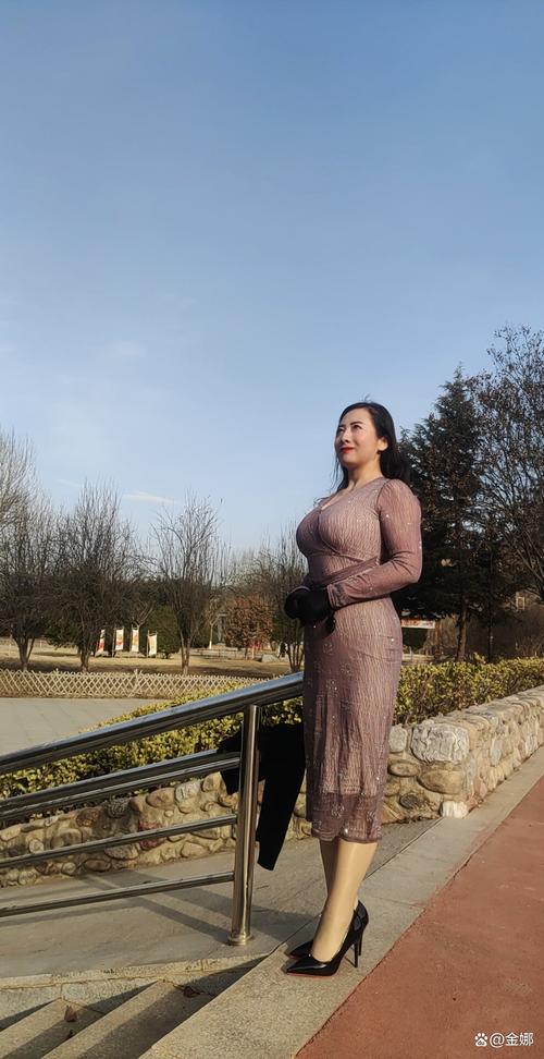 精品久久久久久亚洲精品的相关介绍
