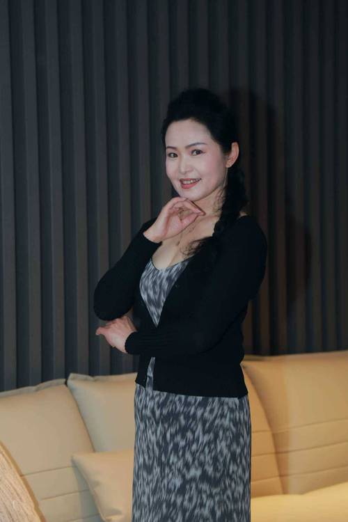 八妻子8影院秋霞网的相关介绍