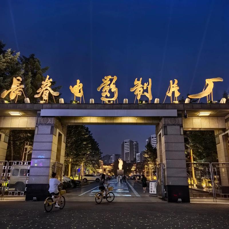 女性下面有黄色分泌物的相关介绍