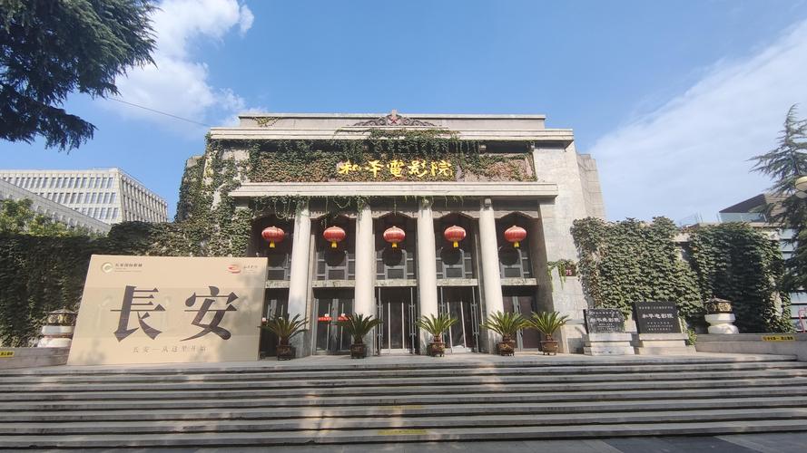 女人18女人国产精品视频免费看看的相关介绍