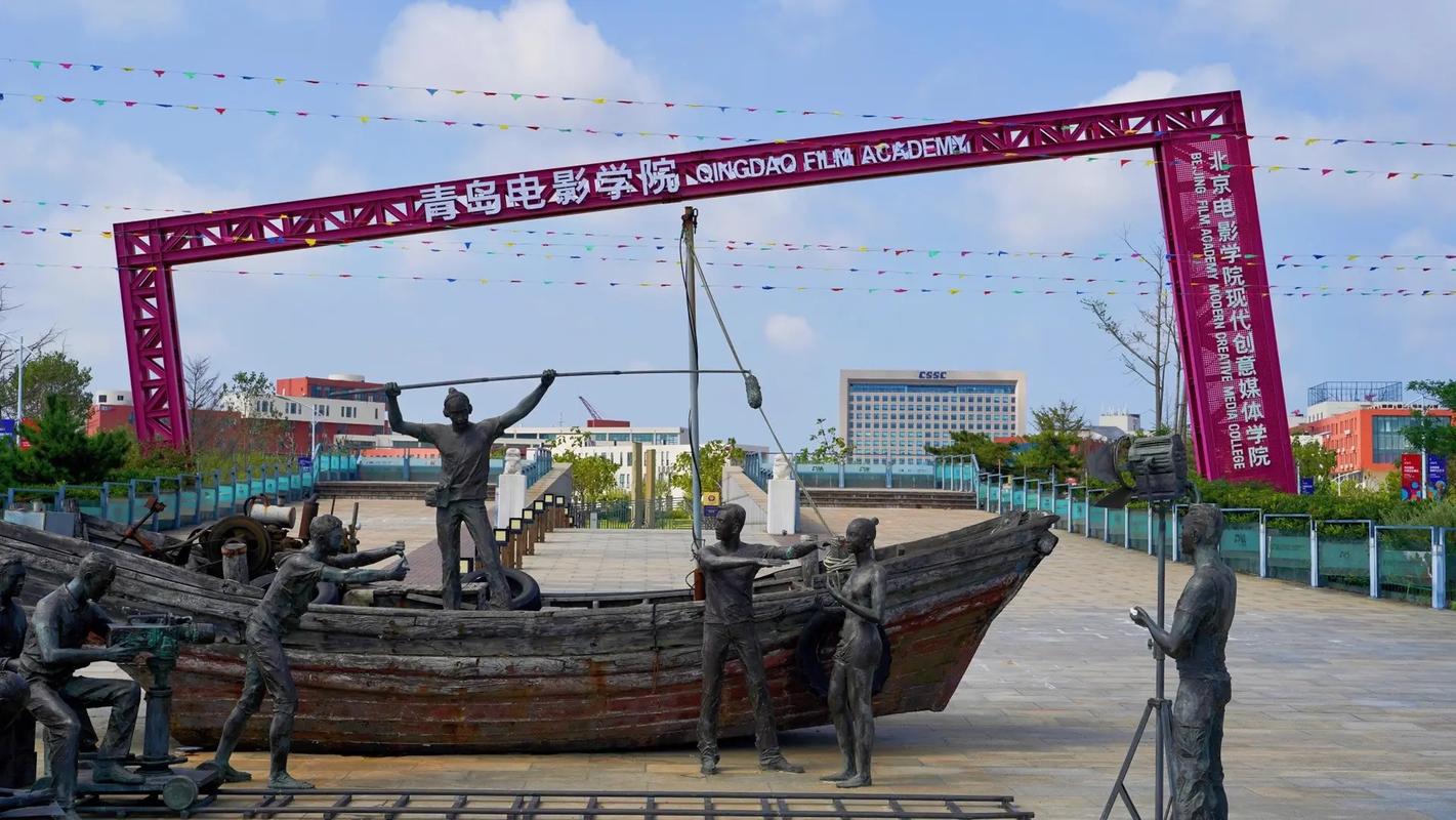 曹查理电影片全部毛片的相关介绍
