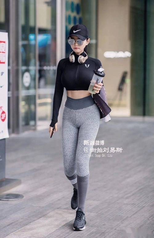 18岁女孩月经黑色是什么原因的相关介绍