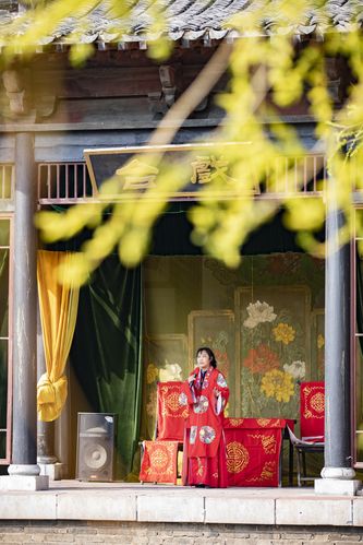 50岁老熟女超大尺度人体摄影的相关介绍