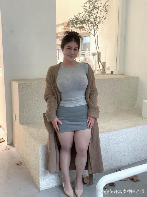 人妻少妇主动迎合嗯啊的相关介绍
