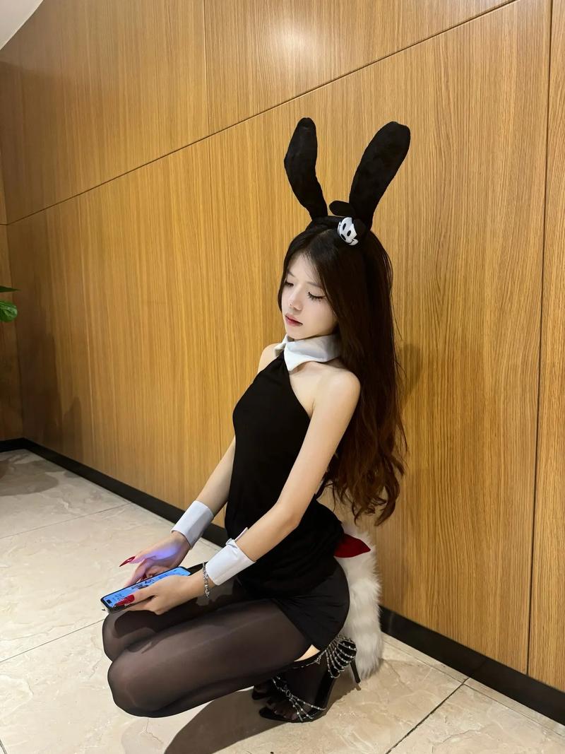 在线狼人就干综合影院的相关介绍