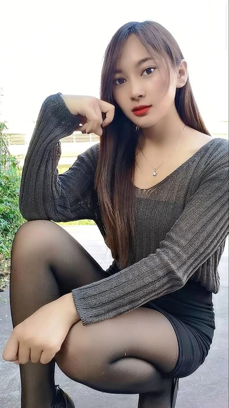 女生内裤一直有黄色分泌物的相关介绍