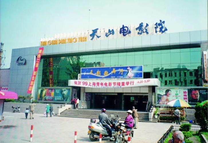 一边揉一边亲的相关介绍