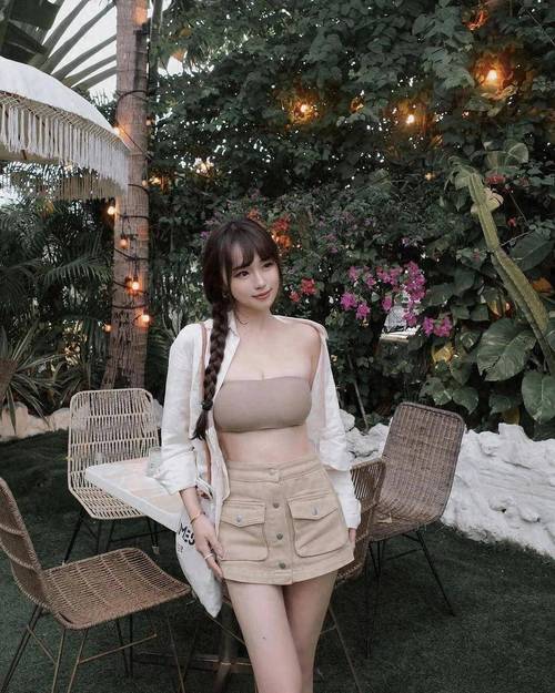 亚洲 一区 少妇的相关介绍