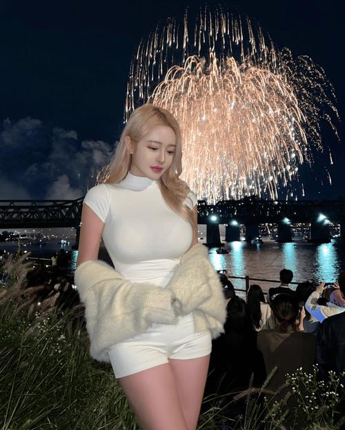 久久一区二区三区欧美日韩一级二级的相关介绍