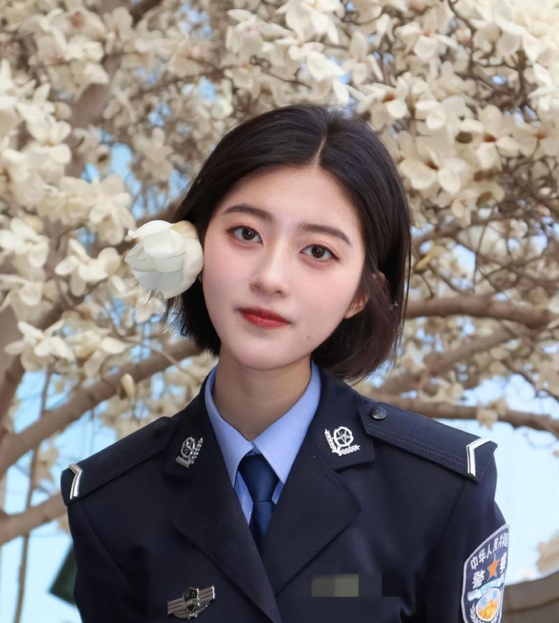 操美女老师逼视频的相关介绍