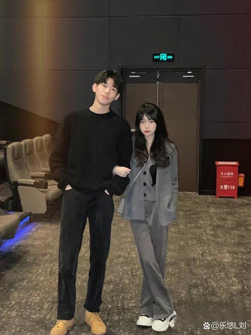 av 黑丝的相关介绍
